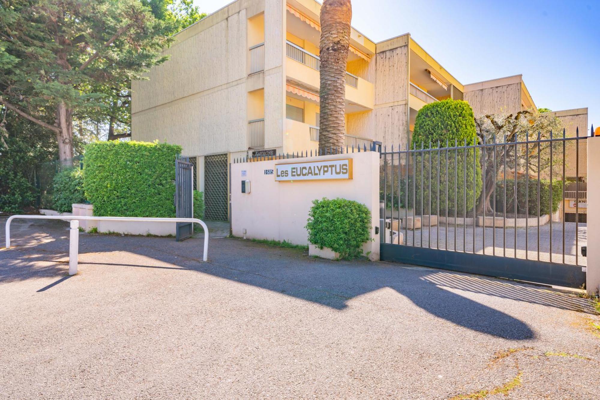 Spacious Apartment At A 5 Min Walk From The Beach Antibes Luaran gambar